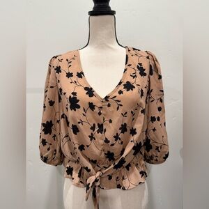 Sienna Sky Floral V-Neck Tie Front Top Blouse. Like new. Size Medium.